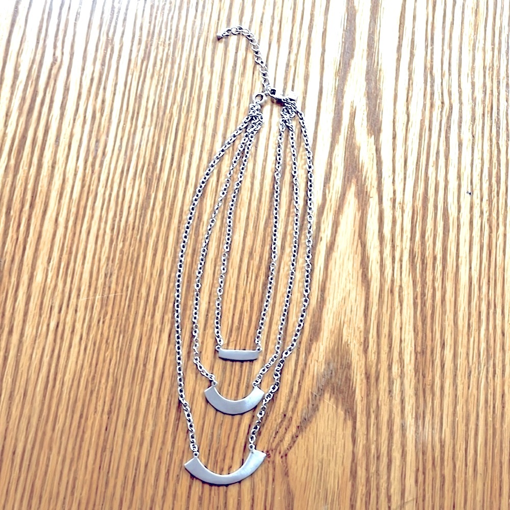 Banana Reblic Necklace